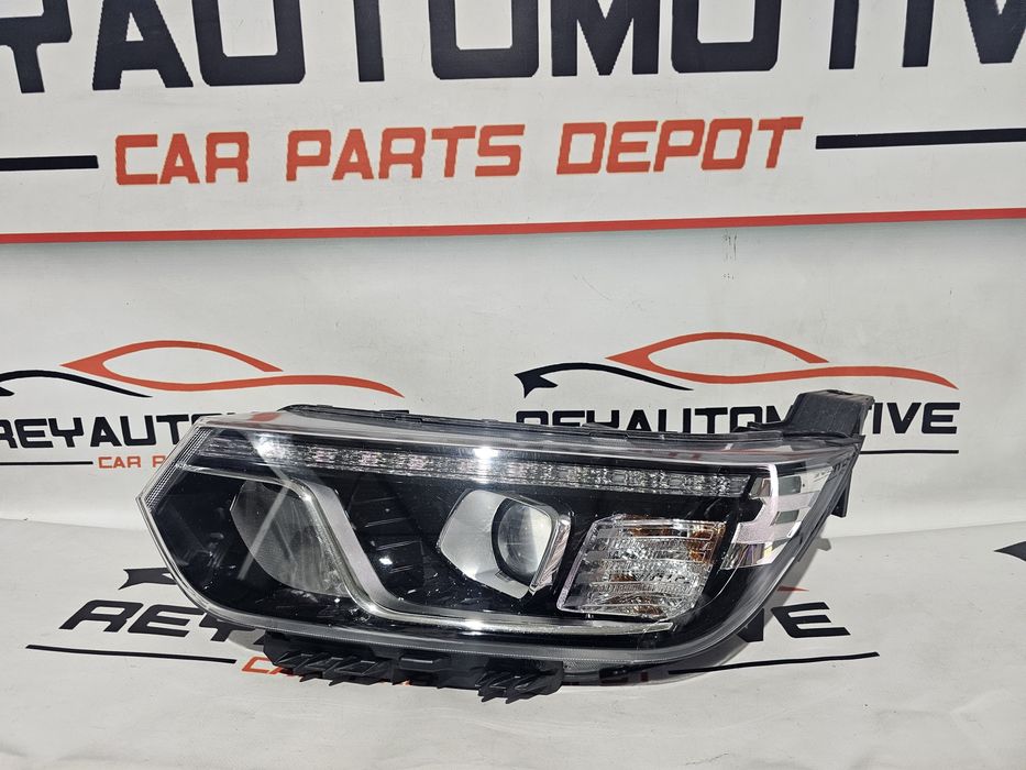 Far stanga Ssangyong Tivoli dupa 2019 cod ZGM92-101070
