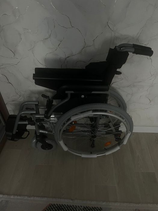 Инвалидная коляска