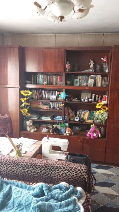 Продам стенку советскую