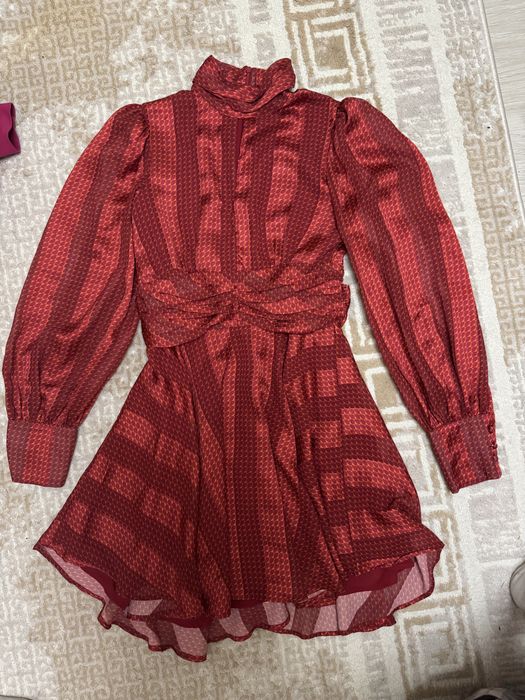 Продам платья, пиджаки