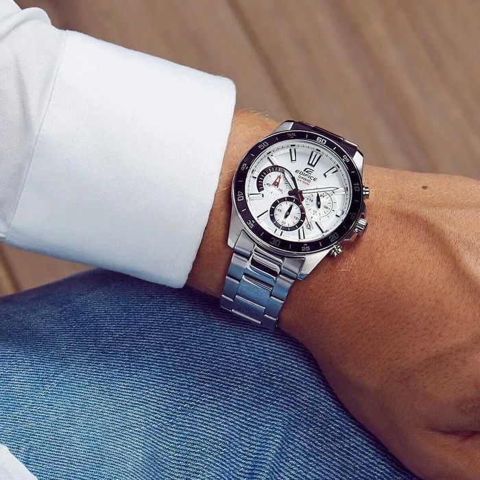 Нов часовник Casio Edifice Chronograph EFV-570D-7AVUEF - гаранция