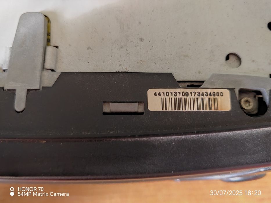 Vând Casetofon Mercedes c200 w203