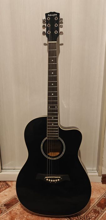 Продам Акустическую гитару.