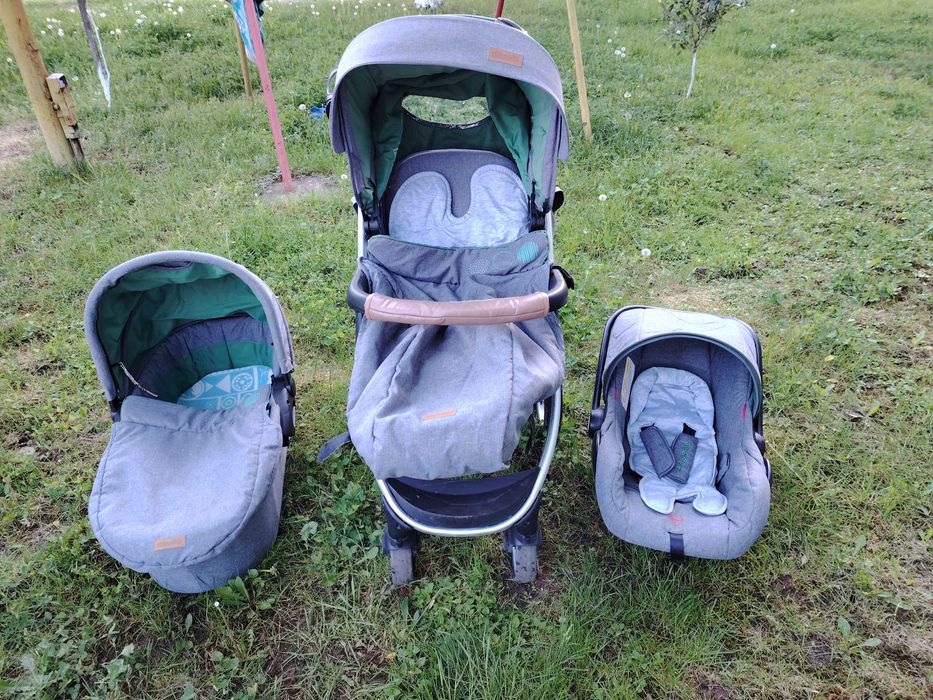 Бебешка количка Chipollino