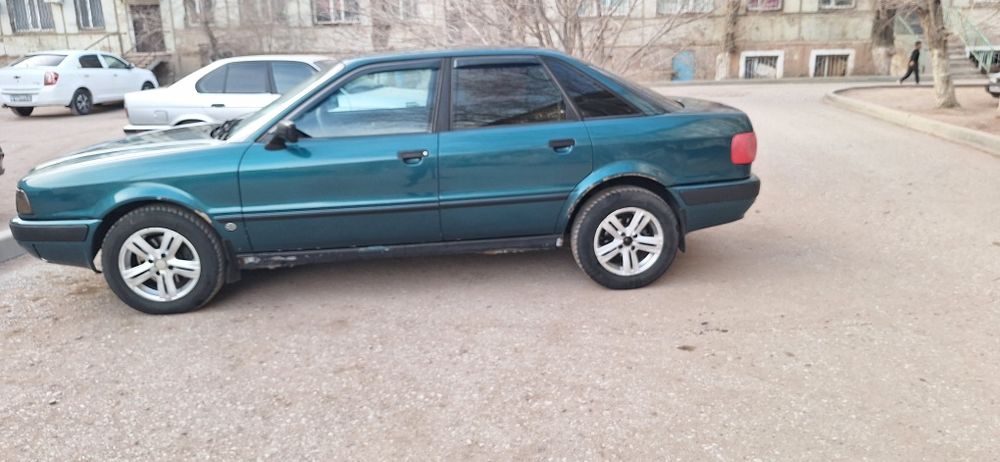 Продам Ауди 80 б4