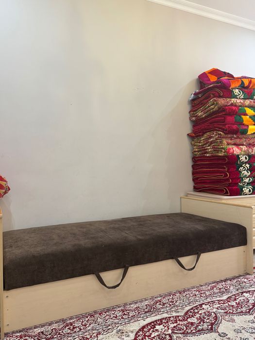 Диван односпальный