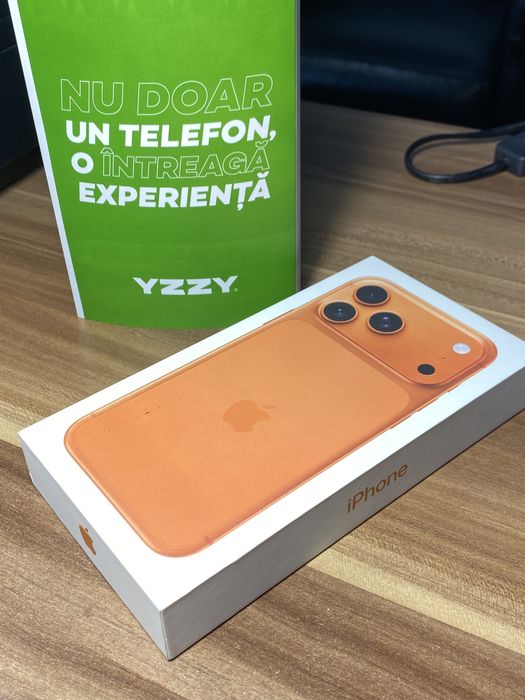 iPhone 17 Pro Max • 256 GB • Cosmic Orange