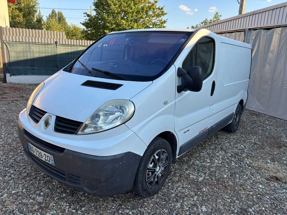 RENAULT Trafic