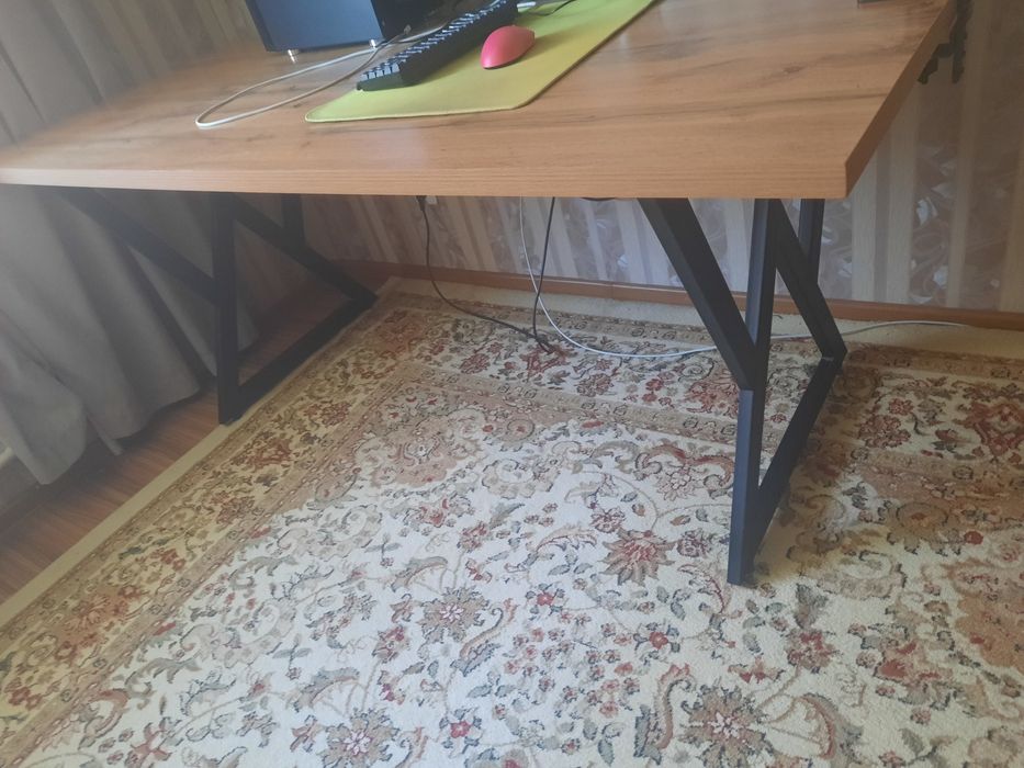 Стол компютерный письменный