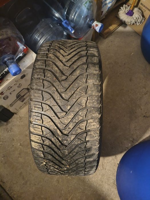 Anvelopa 275 40 r20