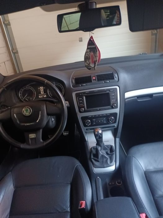 Skoda octavia WRS 2.0 TDI 170 cp
Intetior din piele foarte bine ingrij