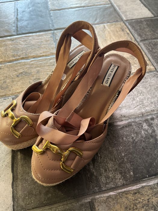 Sanda/Pantof River Island