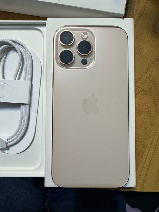 Vand  IPHONE 16Pro max 256