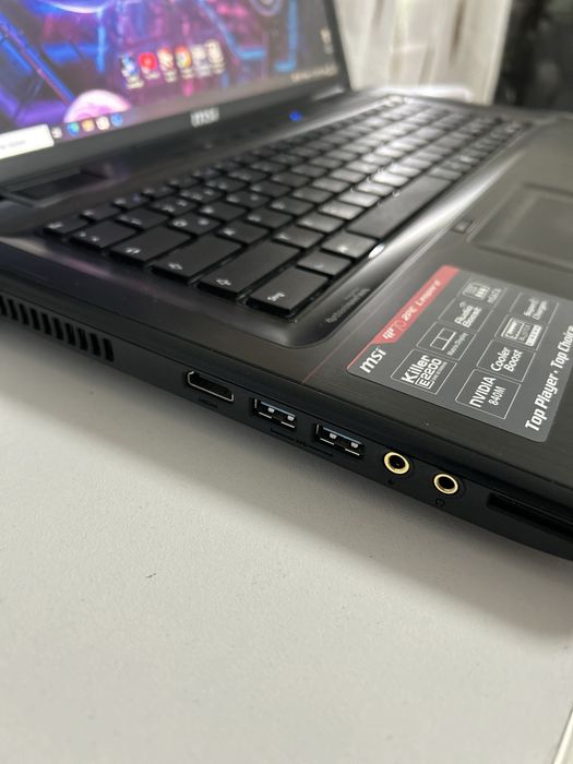 Laptop gaming| 17.3inch| i5gen4 |8gb ram| ssd128gb