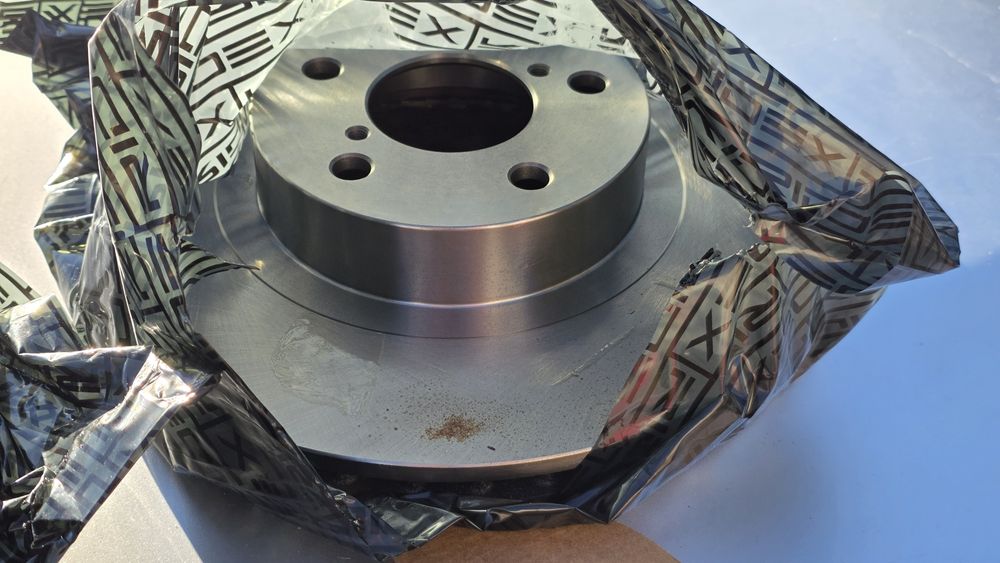 Чисто нови предни дискове и накладки RiDEX.Subaru Impreza 2.0R 2006 го