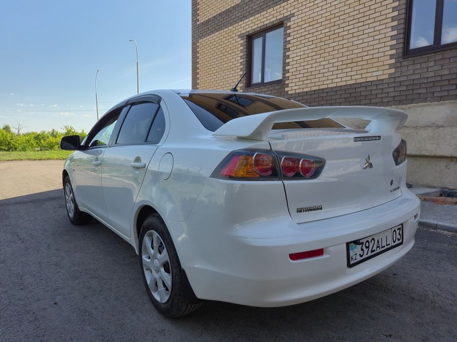 Mitsubishi lancer продам