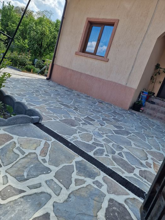Piatra naturala ideala pentru curti si gradini