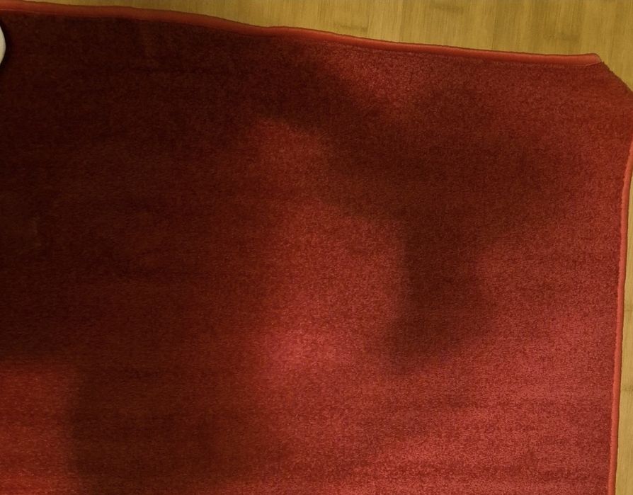 Covor rosu 100x100 cm