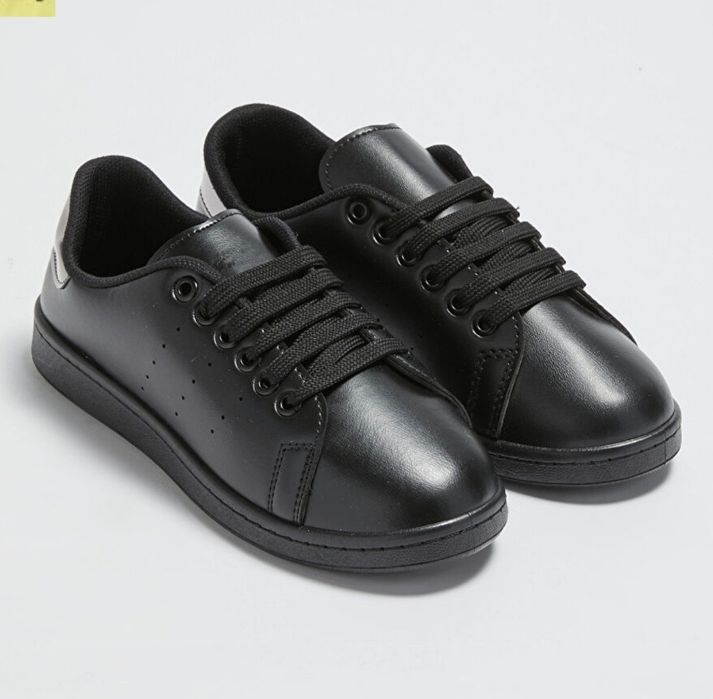 Новая обувь школьников  Жаңа аяқ киім оқушылардың мөлшері фотосуреттер