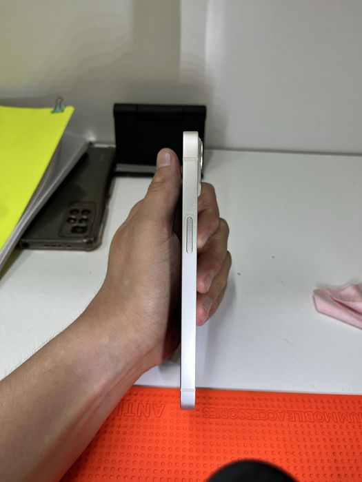 В продаже Айфон 13 128GB