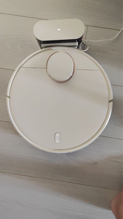 Продам робот-пылесос Xiaomi Mi Robot Vacuum-Mop P
