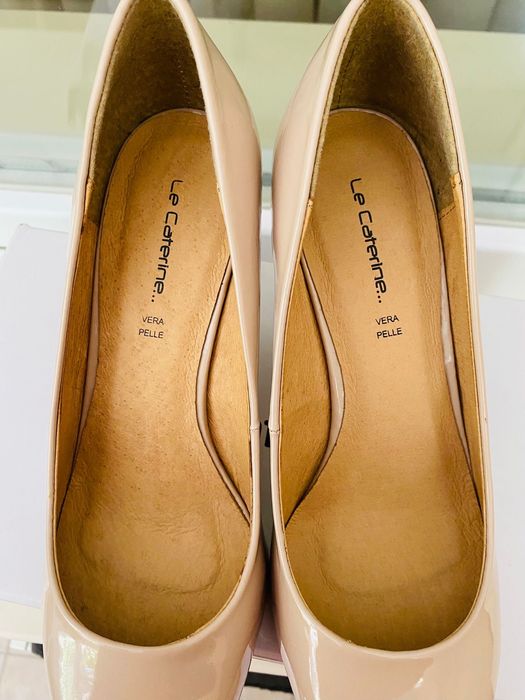 Pantofi de piele lacuita