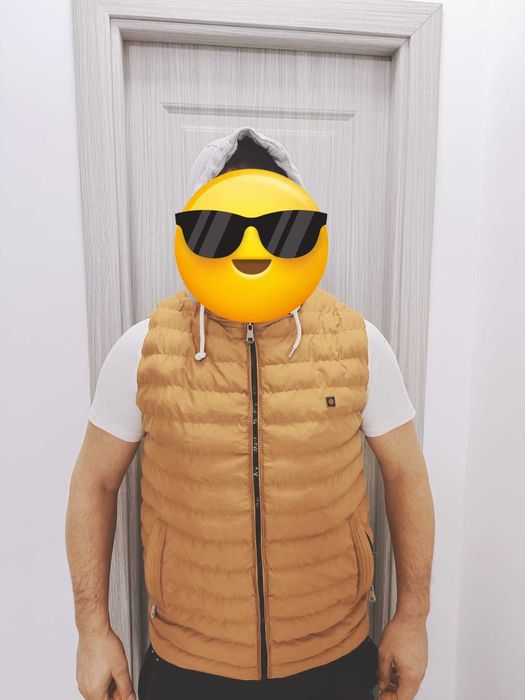 Vesta dsquared2 barbati marimea M cu gluga detasabila