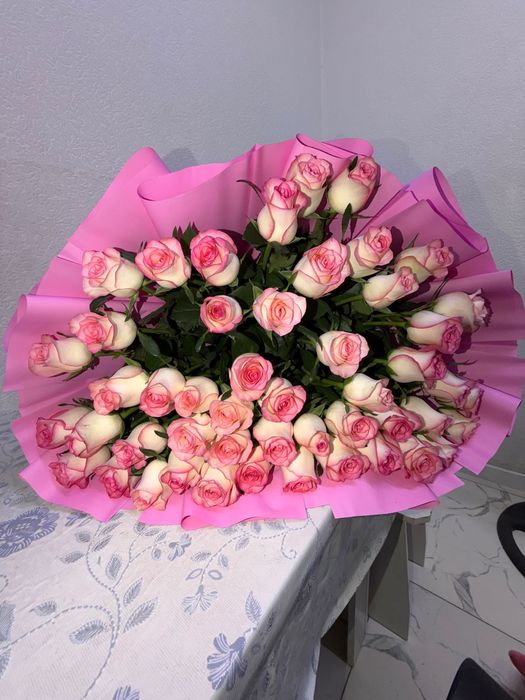 Букет розовых цветов