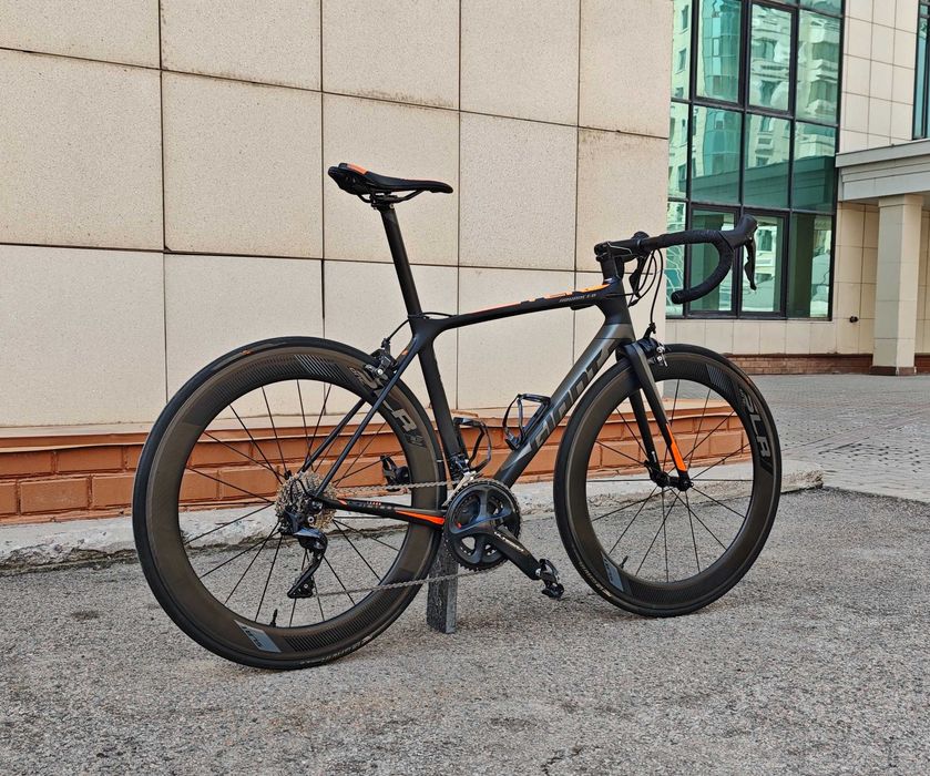 Шоссейный велосипед Giant TCR