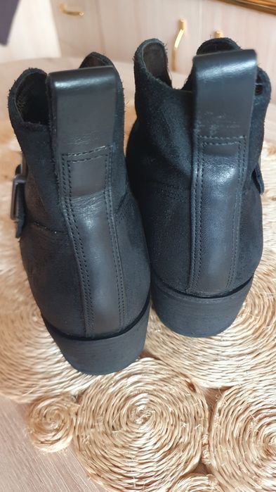 Ghete UGG din piele marime 38, interior 24 cm