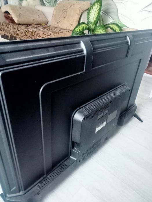 Продаю телевизор LG