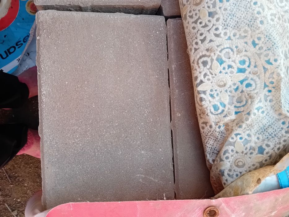 Vând pavele diverse