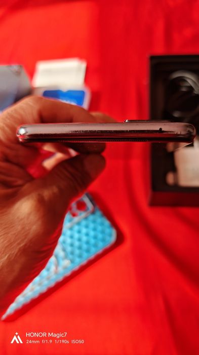 Отличный Vivo V21e 8/128гб