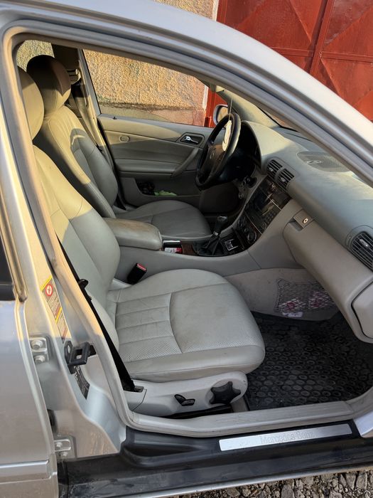 Mercedes Benz C200