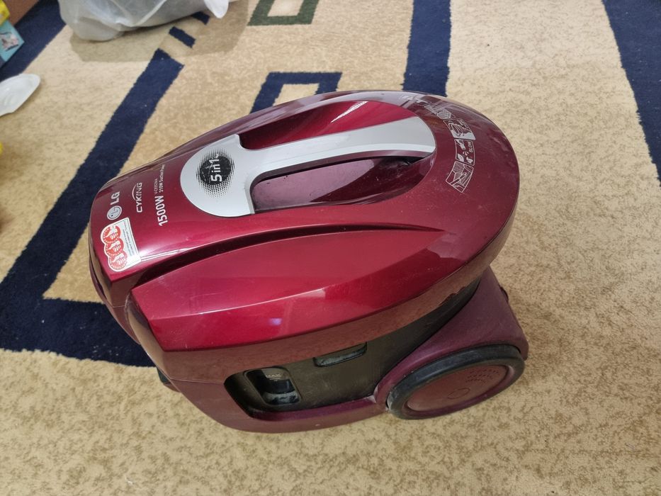 Продам моющий пылесос LG