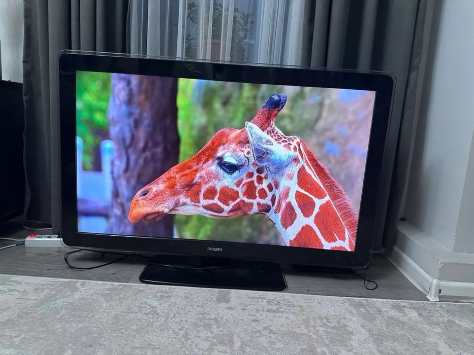 Телевизор Philips Большой идеал