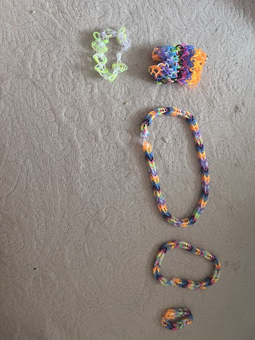 Продам поделки из резинок