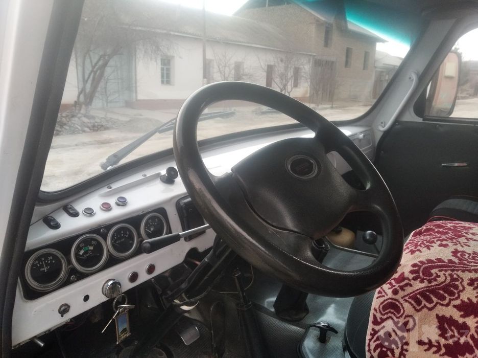 УАЗ сотилади.  UAZ sotiladi