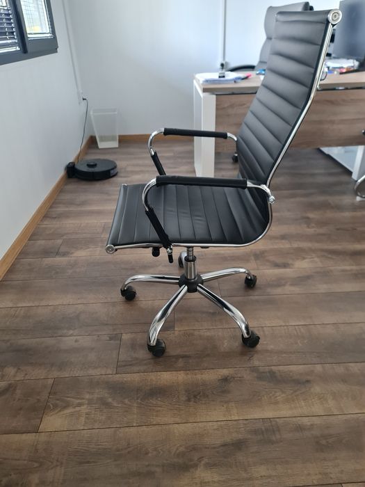 Директорски офис стол