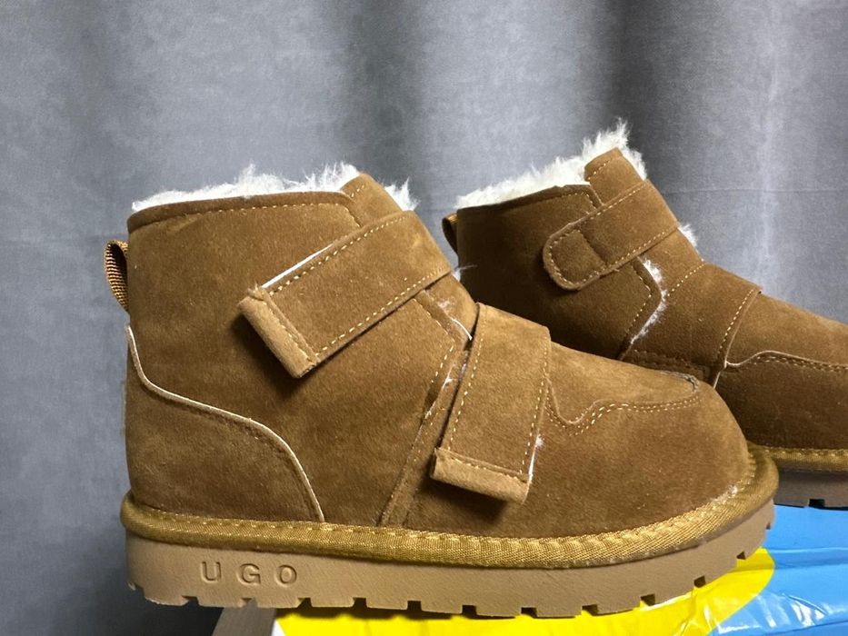 Продам новые детские угги