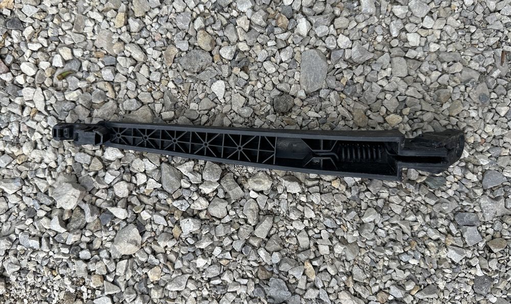 Рамо за задна чистачка за Hyundai i30/Hyundai i30