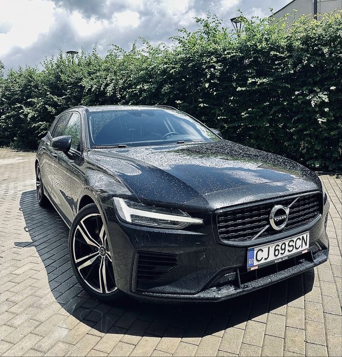 Vând   Volvo V60 T6 RECHARGE R-Design 2021 350CP