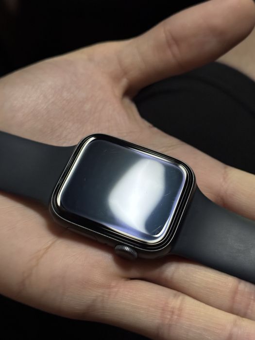 Часы Apple Watch SE