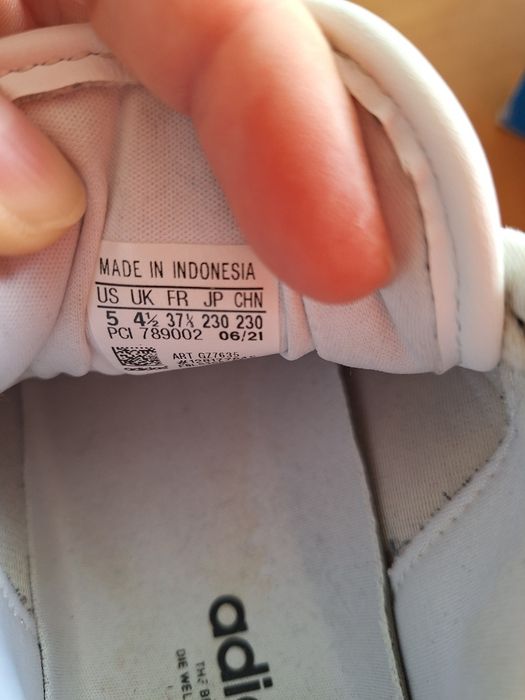 Маратонки Adidas super stra-37 1/2