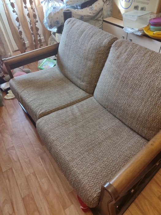 Два дивана пуфик кресло стол