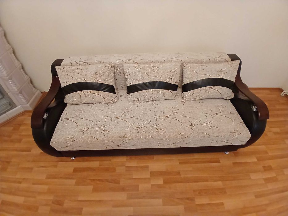 Vand canapea extensibila