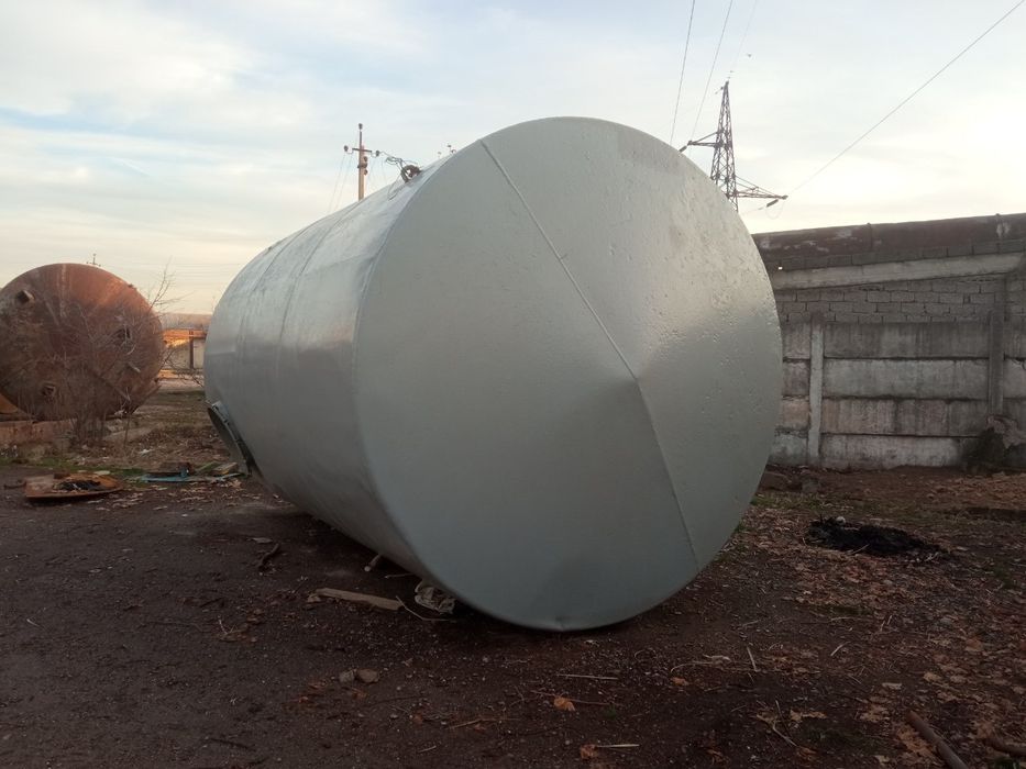 25 тоннали ёмкость цистерналар сотилади