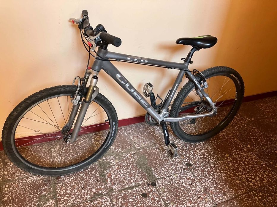 Mountain bike cube Aluminium hidraulic de26 fb