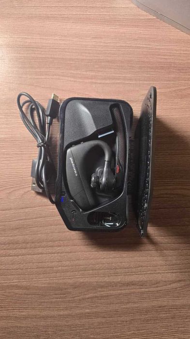 Наушники Poly VOYAGER 5200 UC