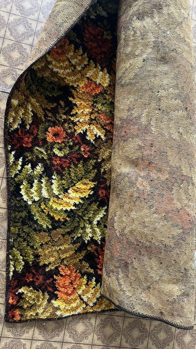 Ковёр шерстяной.